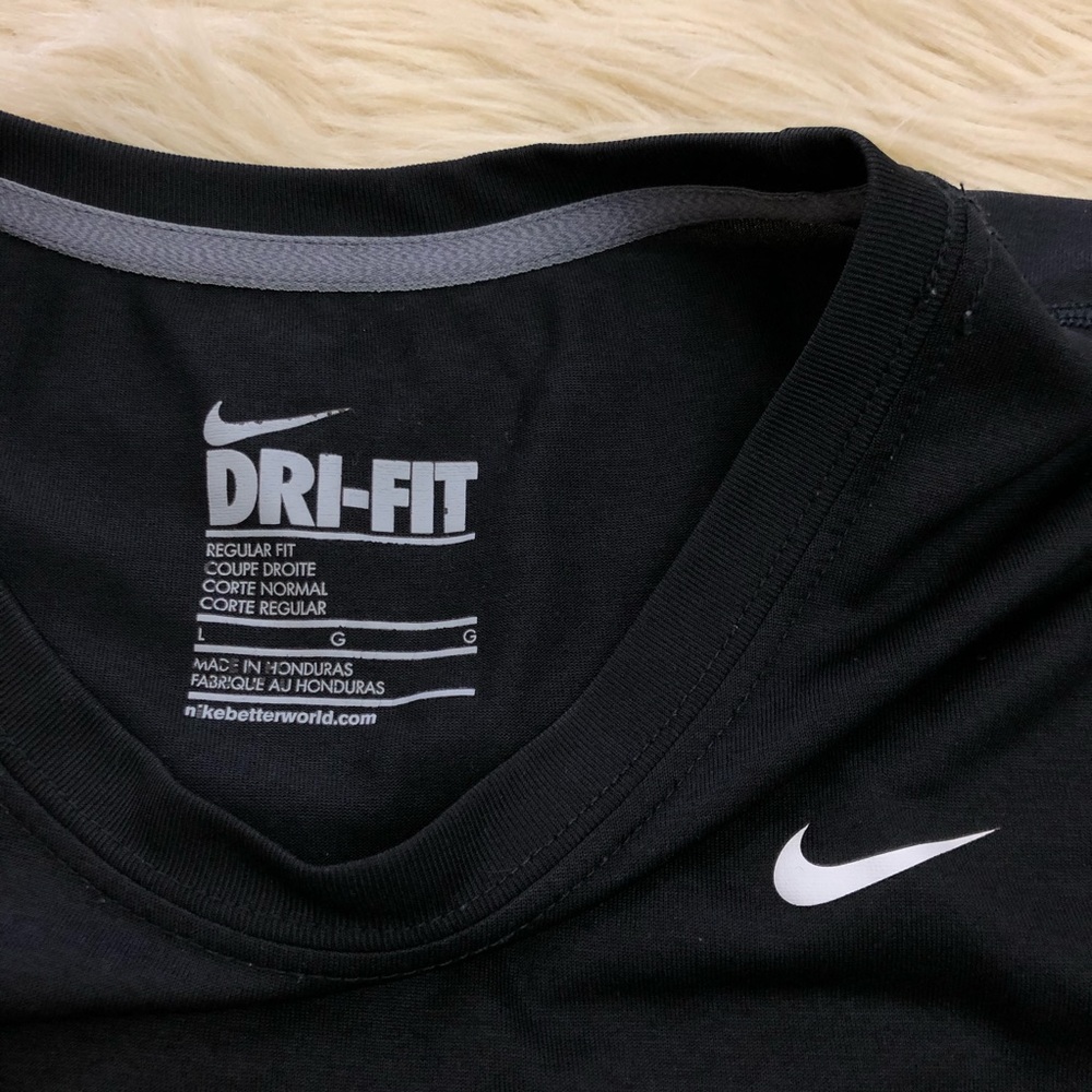 NIKE DRI-FIT black athletic short sleeve top - Picture 2 of 5